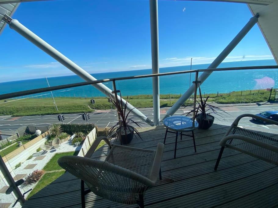 Cliff Heights-beach Front House Near Holiday home *