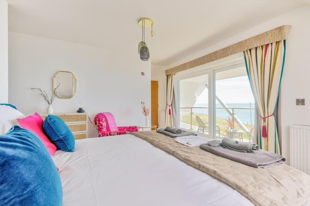 Cliff Heights-beach Front House Near