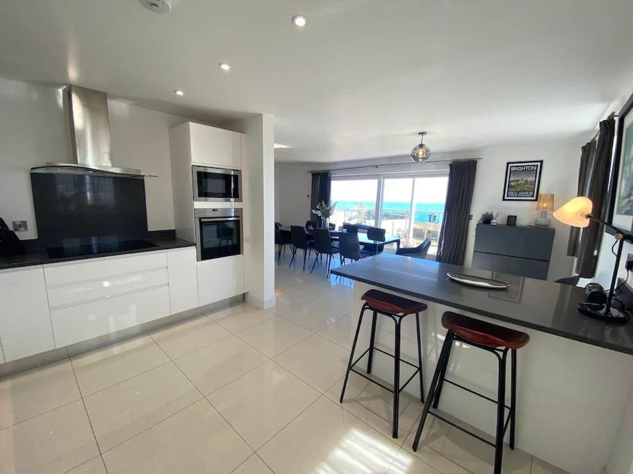 Cliff Heights-beach Front House Near * Brighton