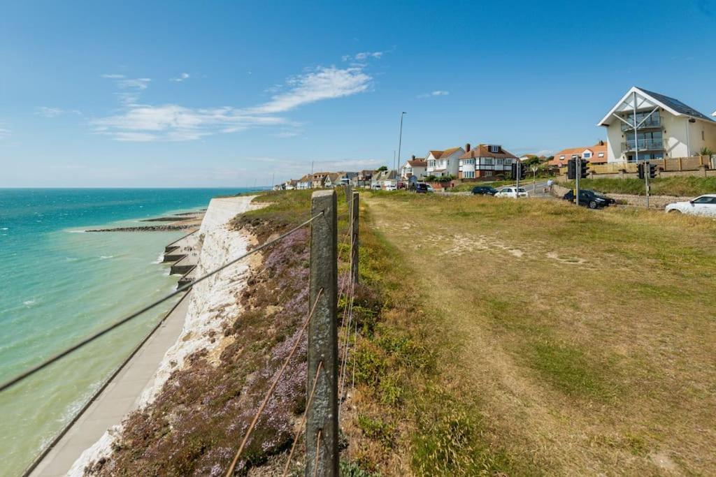Cliff Heights-beach Front House Near * Brighton