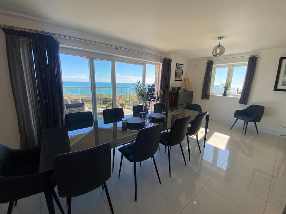 Cliff Heights-beach Front House Near Holiday home