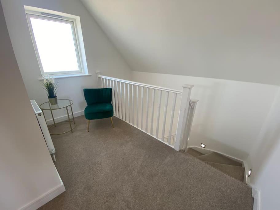 Cliff Heights-beach Front House Near Holiday home *